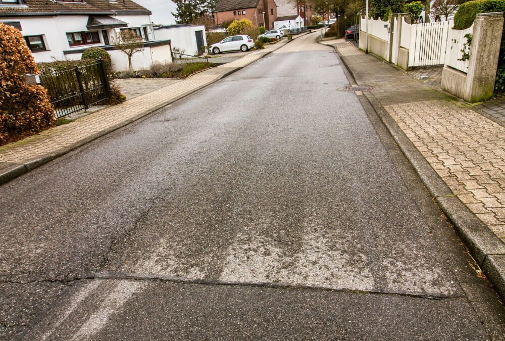 Make It Last: Sealing The Driveway