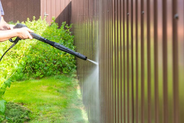 Powerwashing Fences before Painting ot Staining?